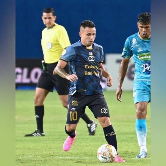 Boman Authentic Once Caldas Colombia Soccer Futbol 2024 Jersey Men’s Sz: M - Picture 2 of 7